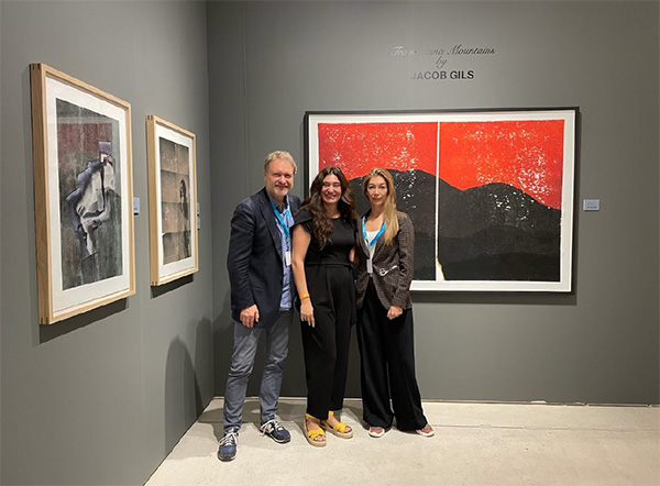 LA Art Show gathers steam, introducing Beatriz Esguerra Art